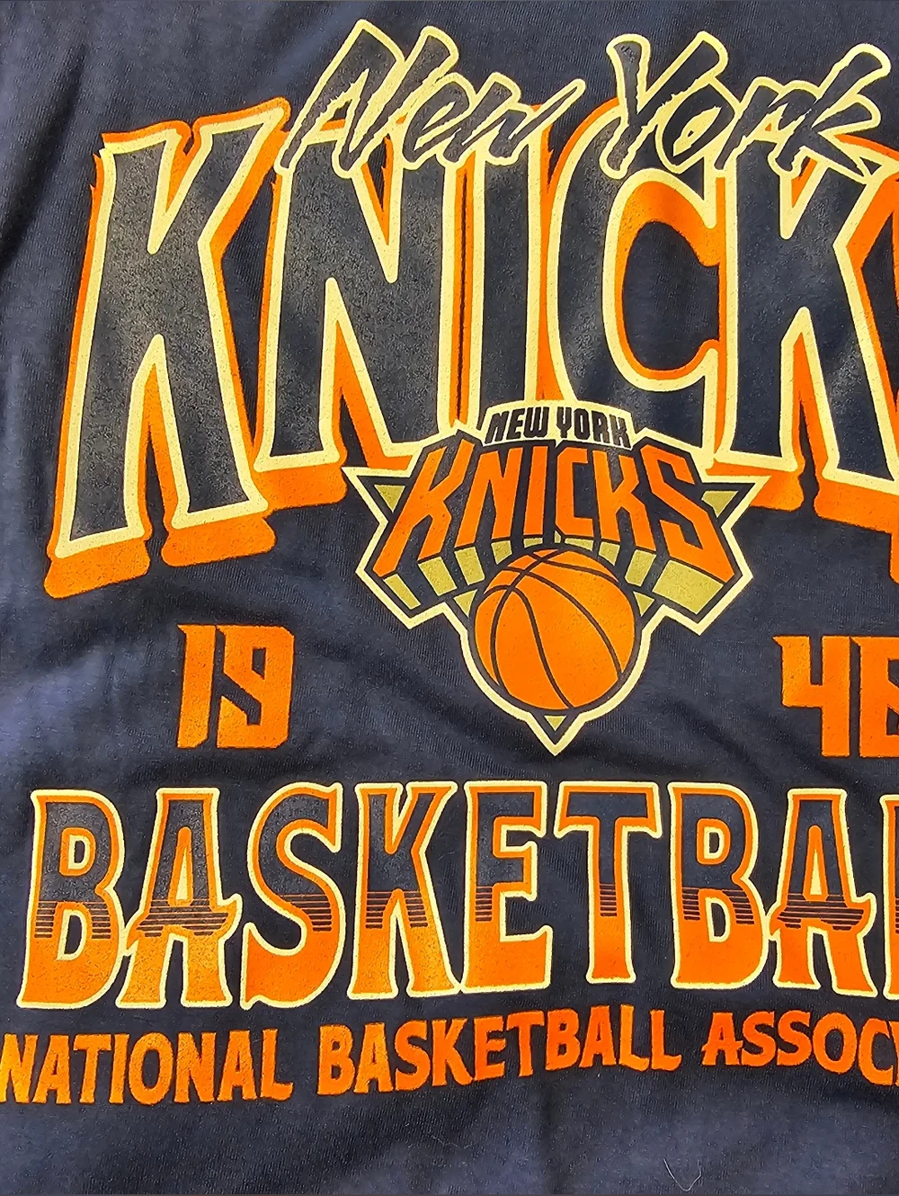 NWT New York Knicks T-shirt. Size:L 12/14. - Picture 5 of 5